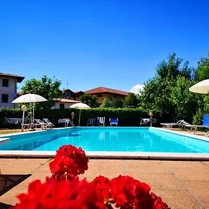 Meublè Tenesi 2*, Manerba del Garda Italia